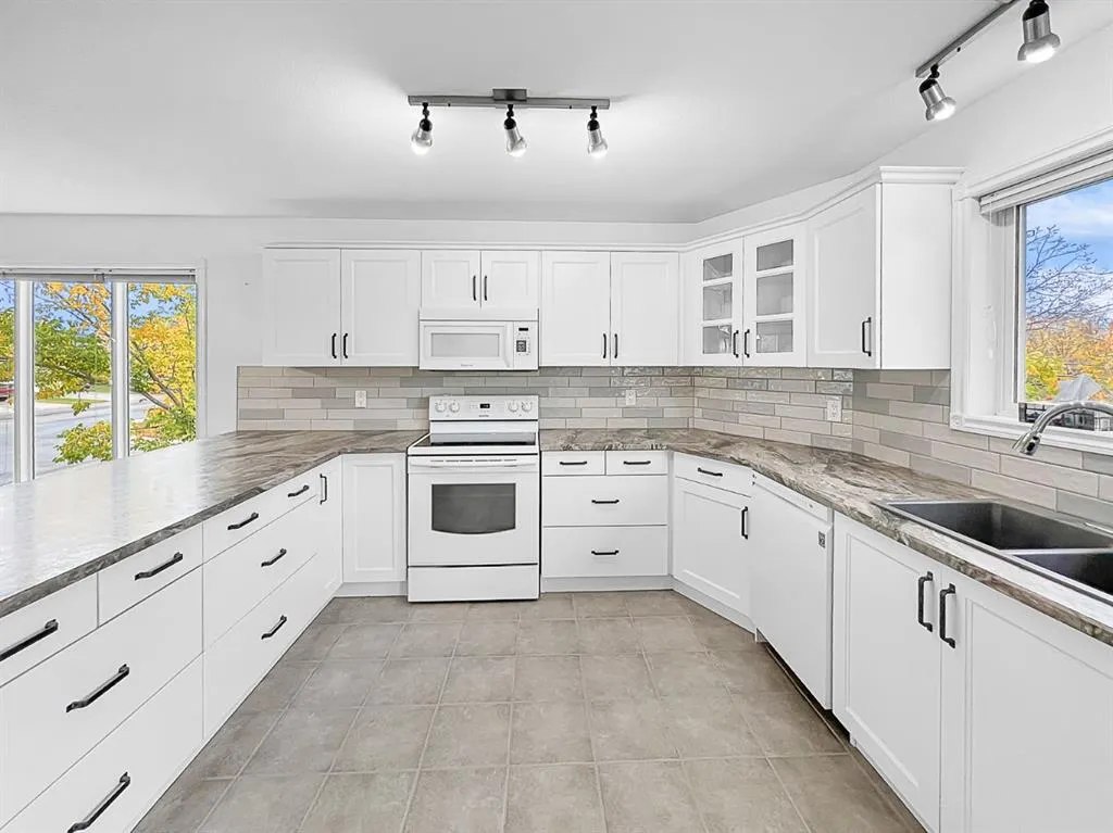 12117 Crystal Lake Drive