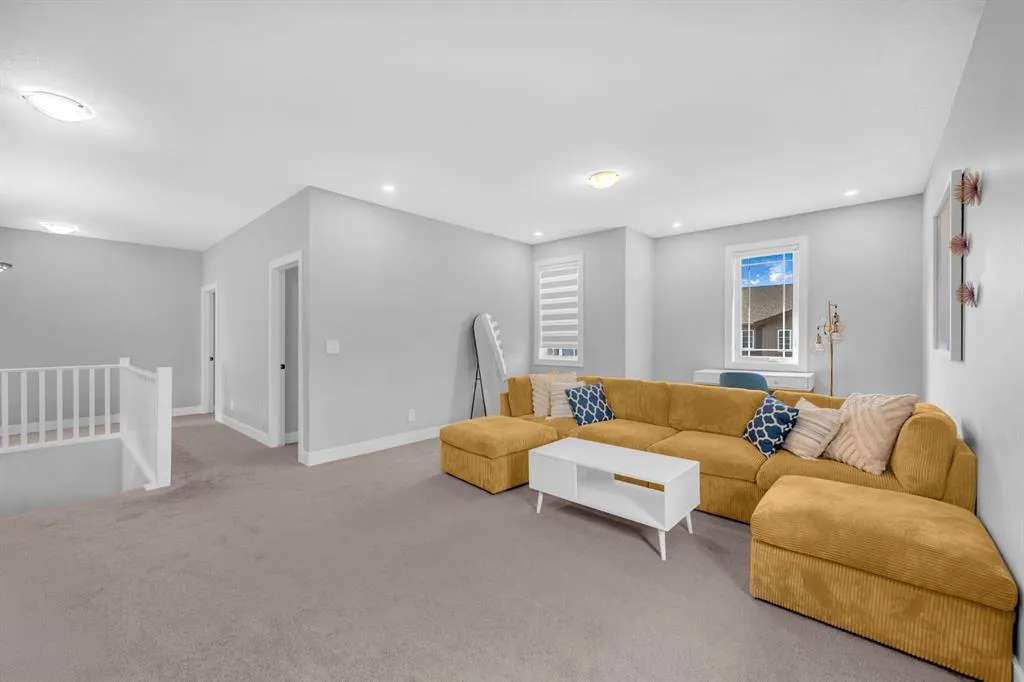 155 Carringham Way NW