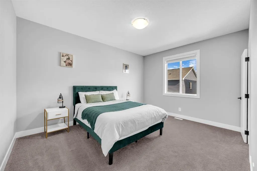 155 Carringham Way NW