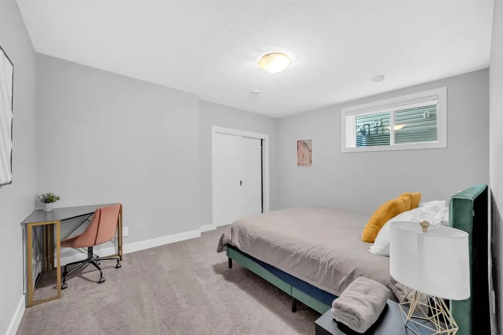 155 Carringham Way NW