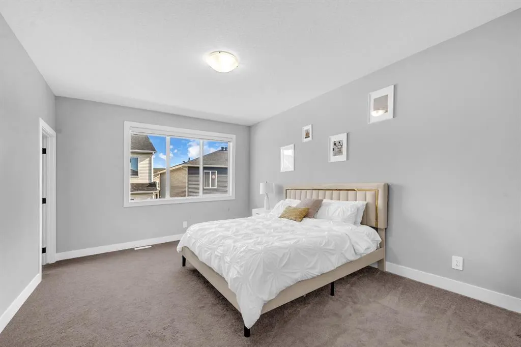 155 Carringham Way NW
