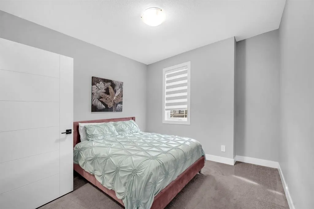 155 Carringham Way NW