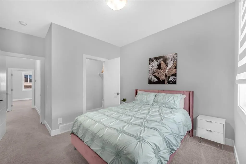 155 Carringham Way NW