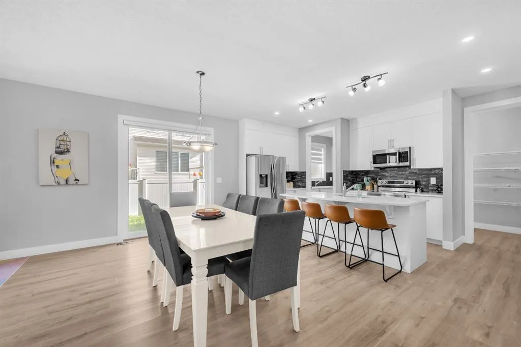 155 Carringham Way NW