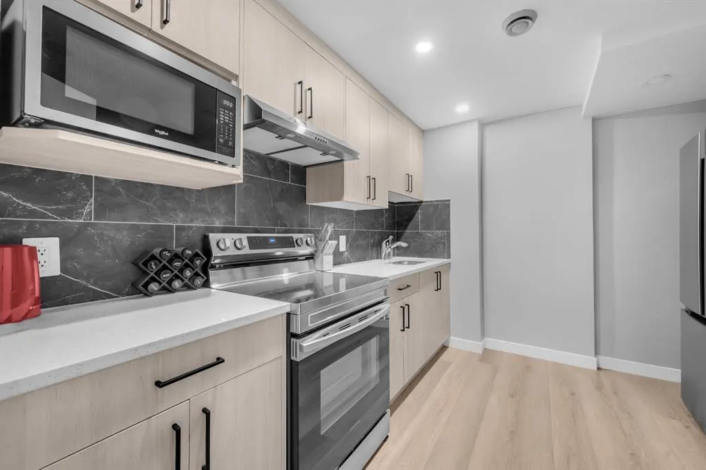 155 Carringham Way NW