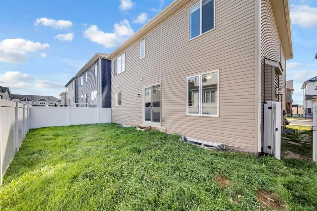 155 Carringham Way NW