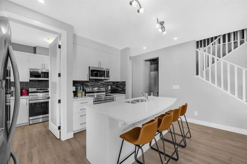 155 Carringham Way NW