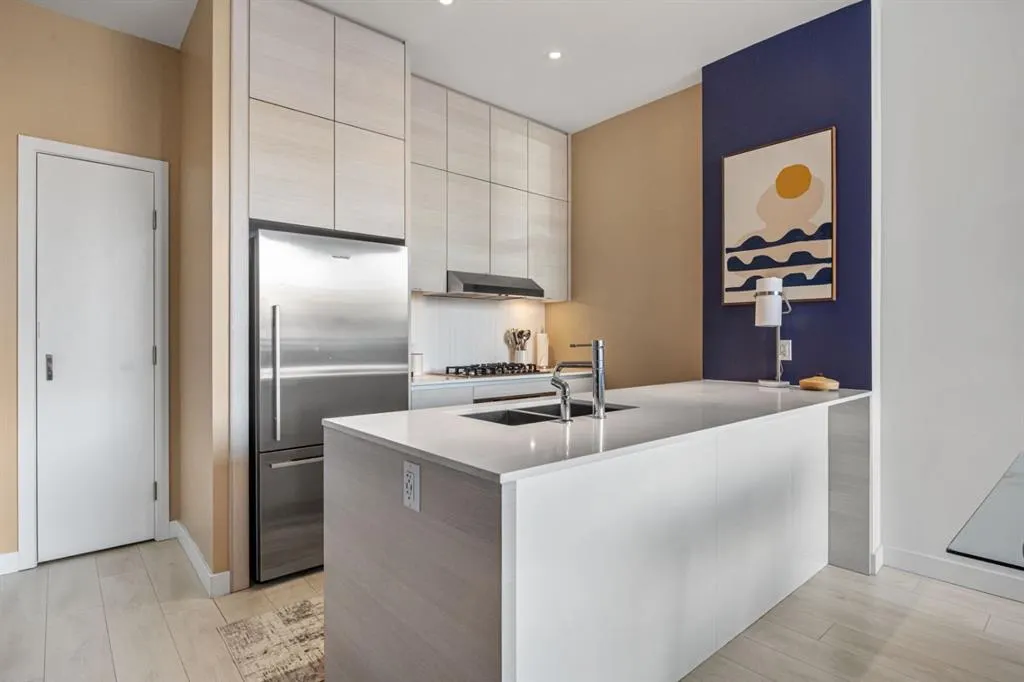 1501 6 Street SW, #102