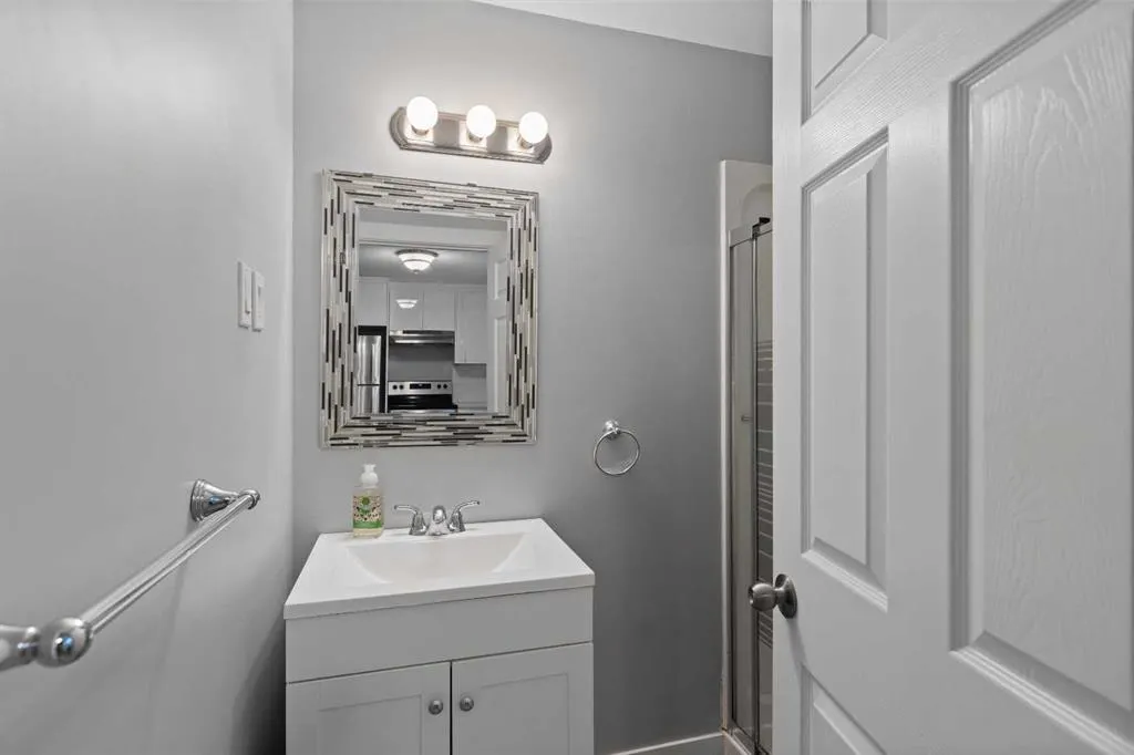 228 Lynnwood Drive SE
