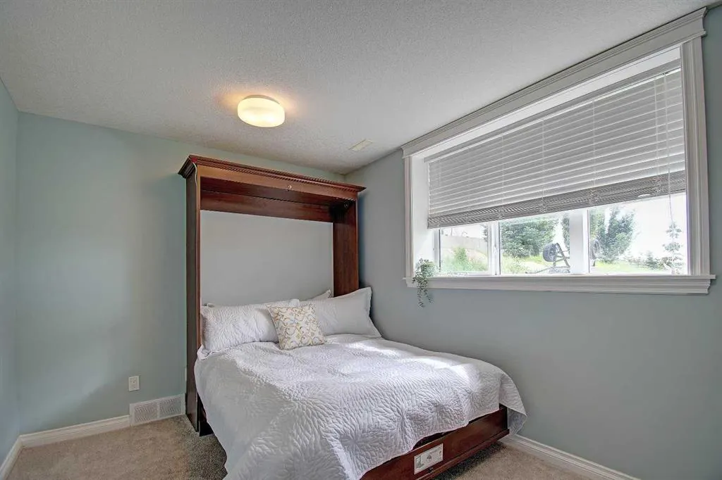 104 Hill Spring Meadows