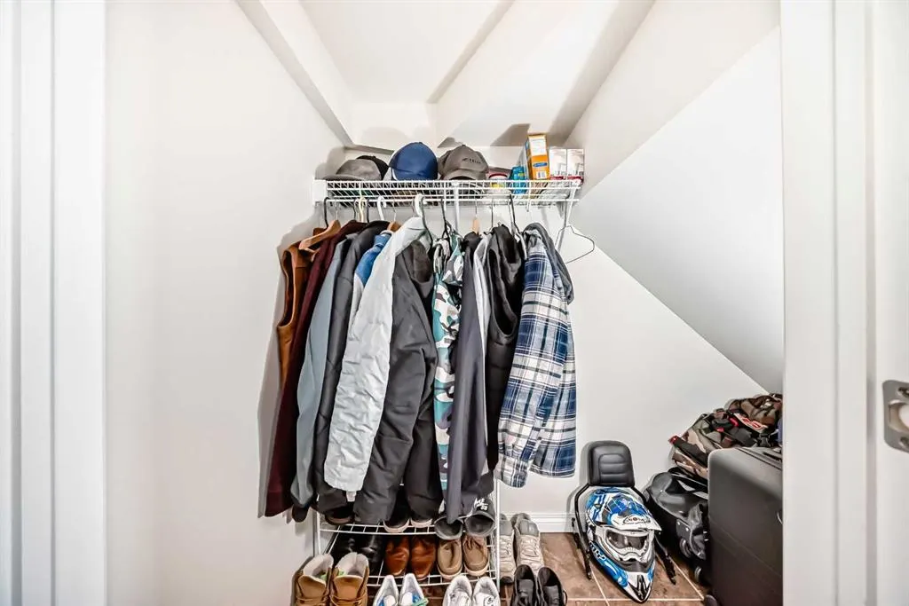 21 McKenzie Towne Gate SE, ##12