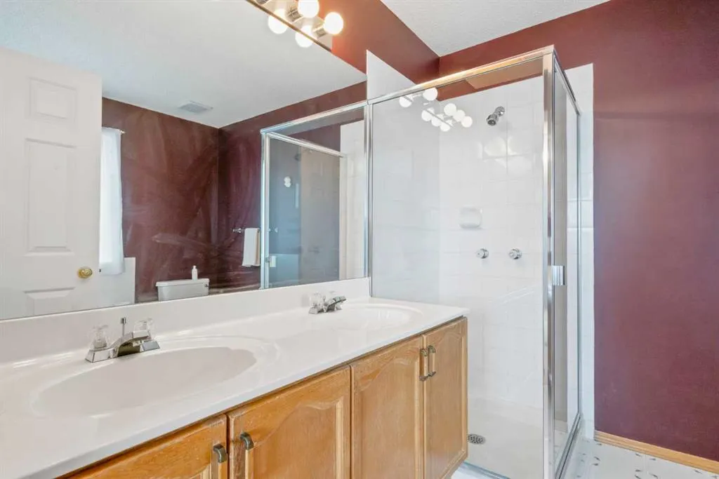 79 Scenic Gardens NW