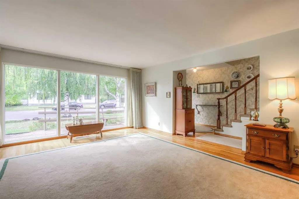 82 Wedgewood Drive SW