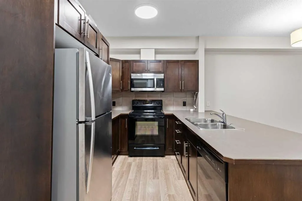 48 Panatella Road NW, #109