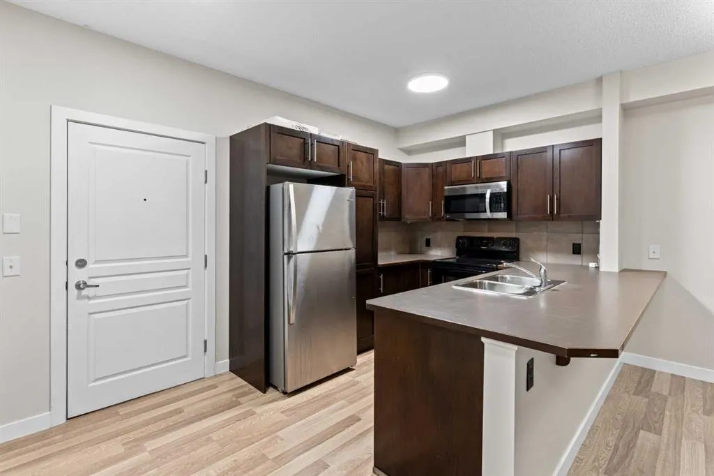 48 Panatella Road NW, #109