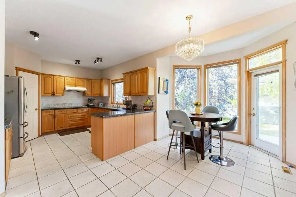 10 Grande Point Estates