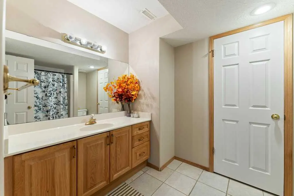 10 Grande Point Estates