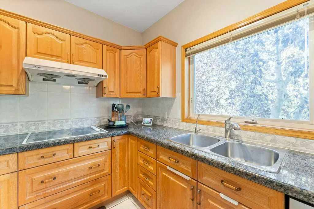 10 Grande Point Estates
