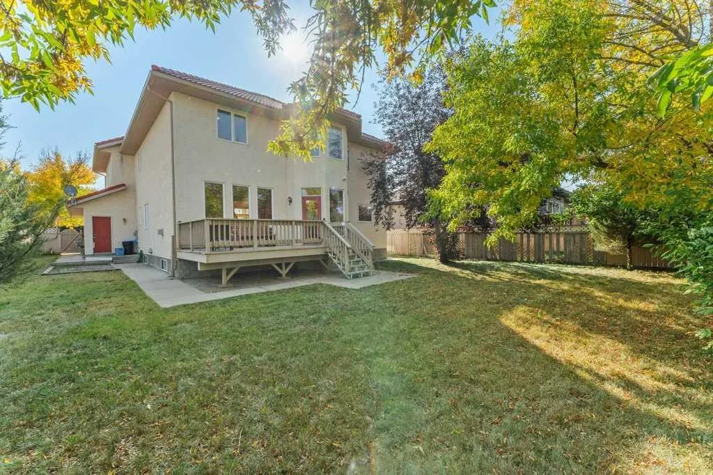 10 Grande Point Estates