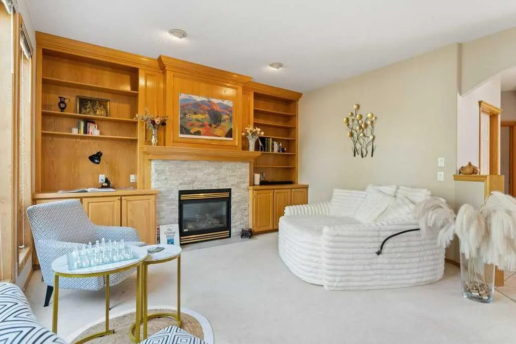 10 Grande Point Estates