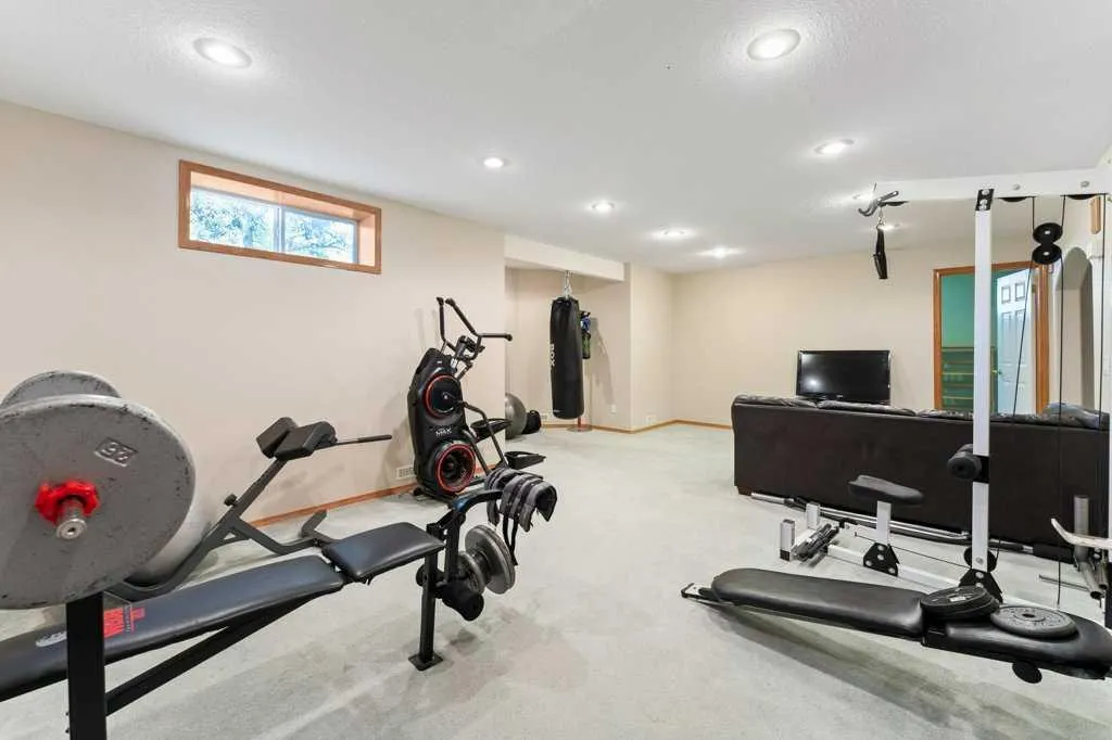 10 Grande Point Estates