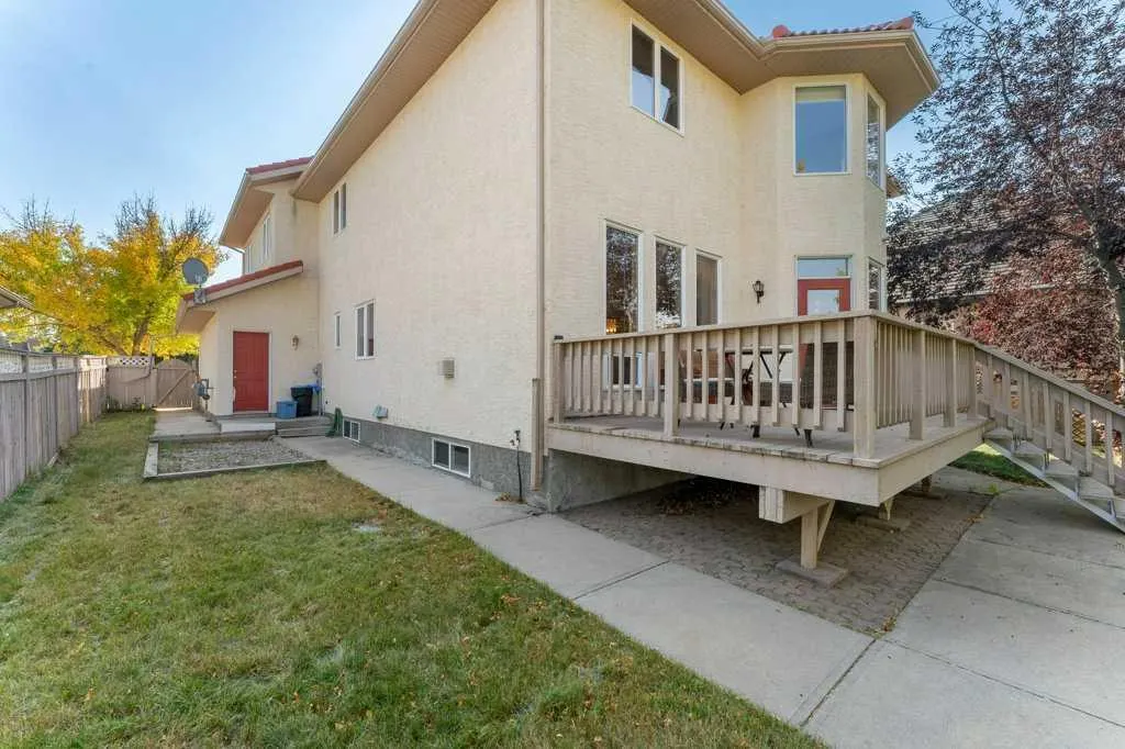 10 Grande Point Estates