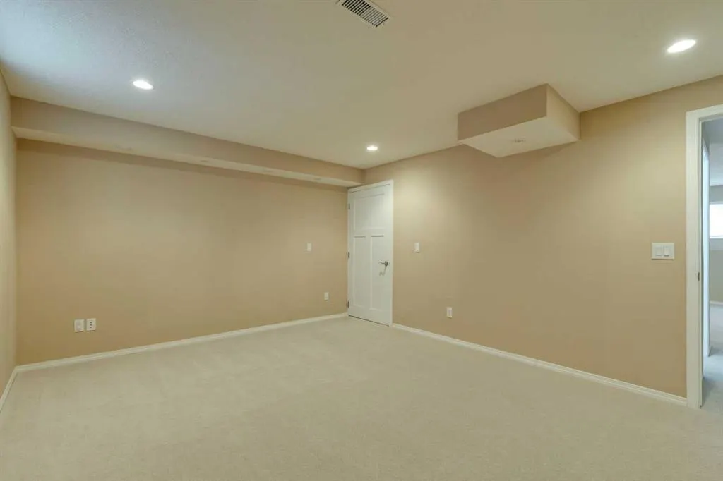 2208 Sirocco Drive SW