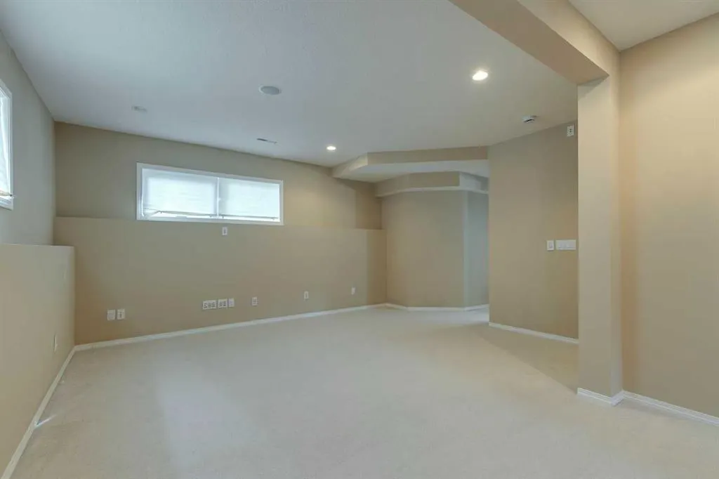 2208 Sirocco Drive SW