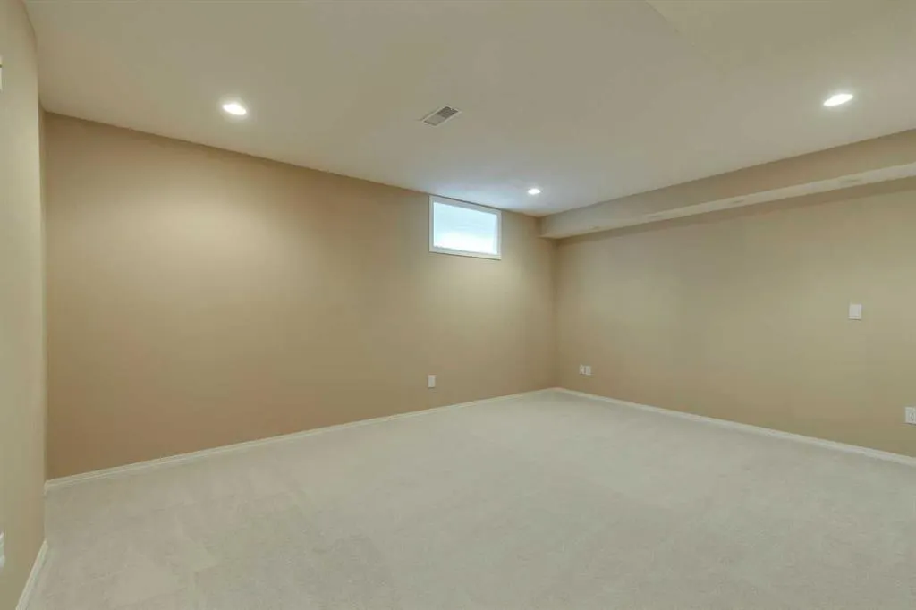 2208 Sirocco Drive SW