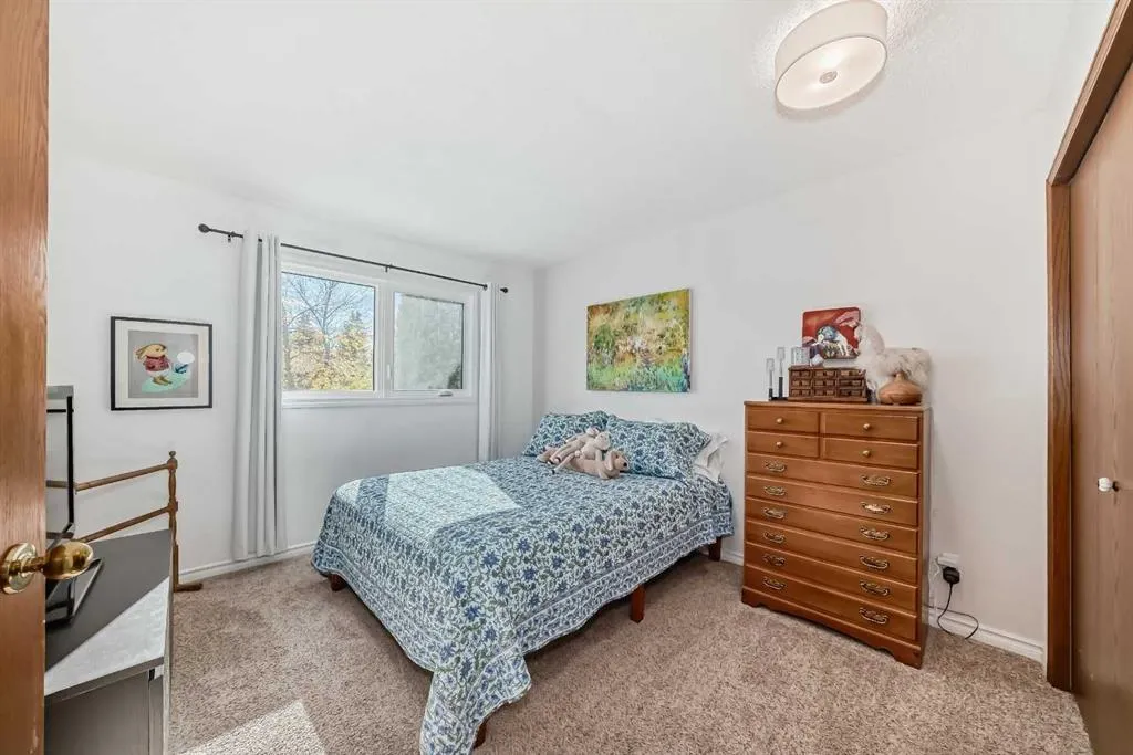 164 Woodfield Road SW