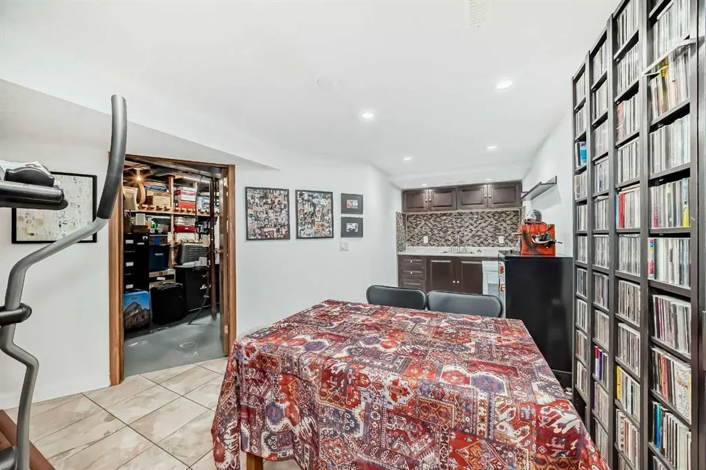 164 Woodfield Road SW