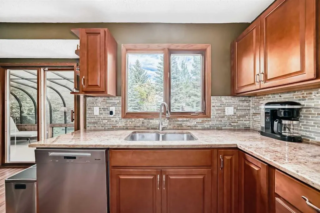 164 Woodfield Road SW