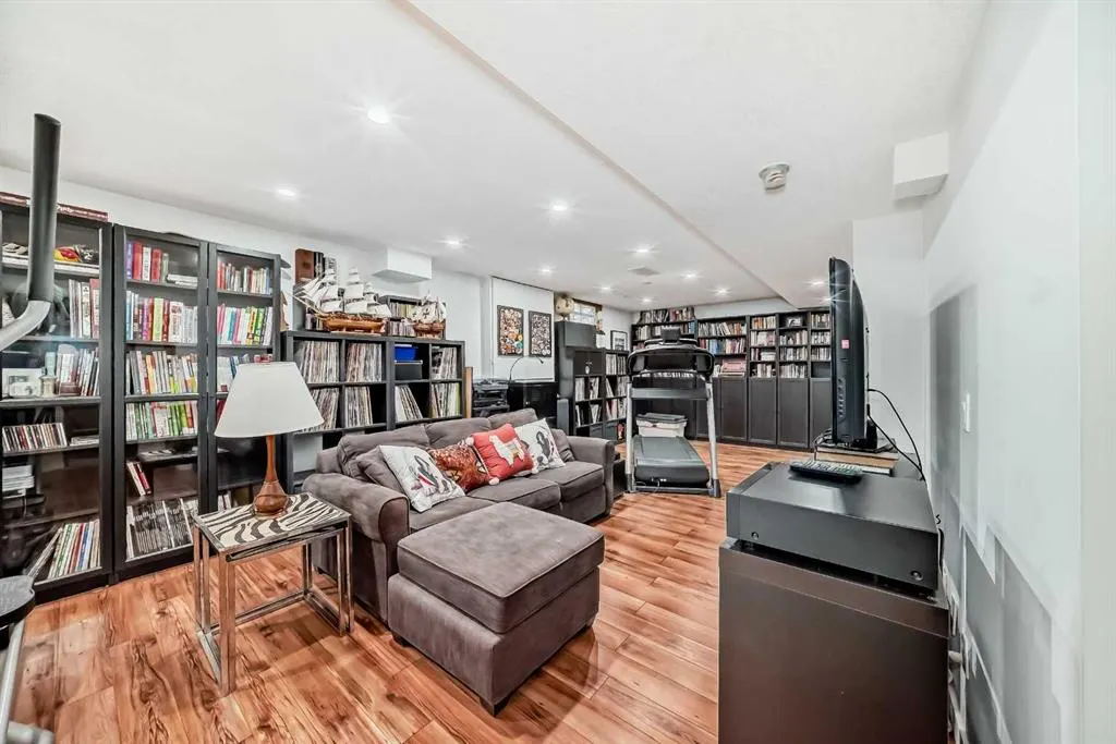164 Woodfield Road SW