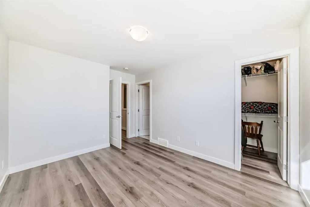 30 Evanscrest Park NW