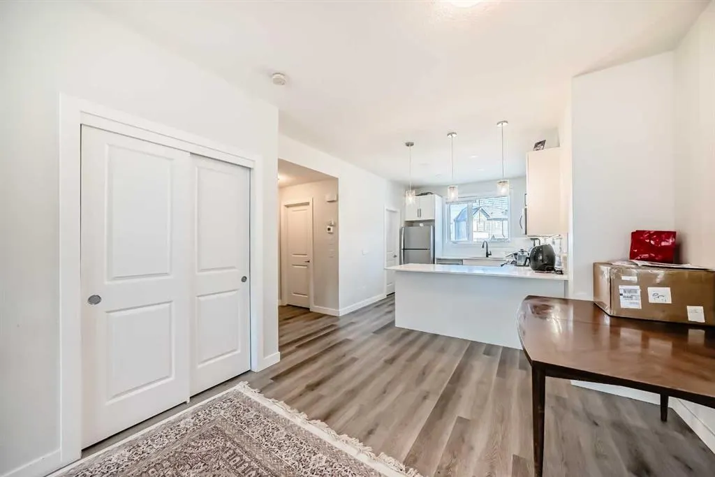 30 Evanscrest Park NW