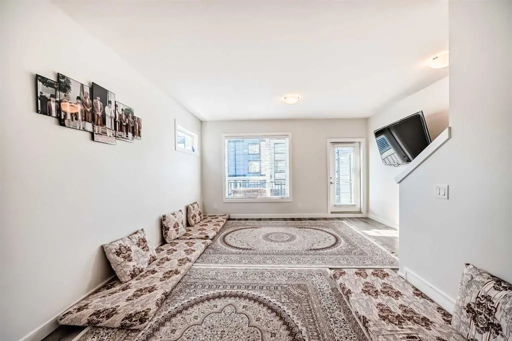 30 Evanscrest Park NW