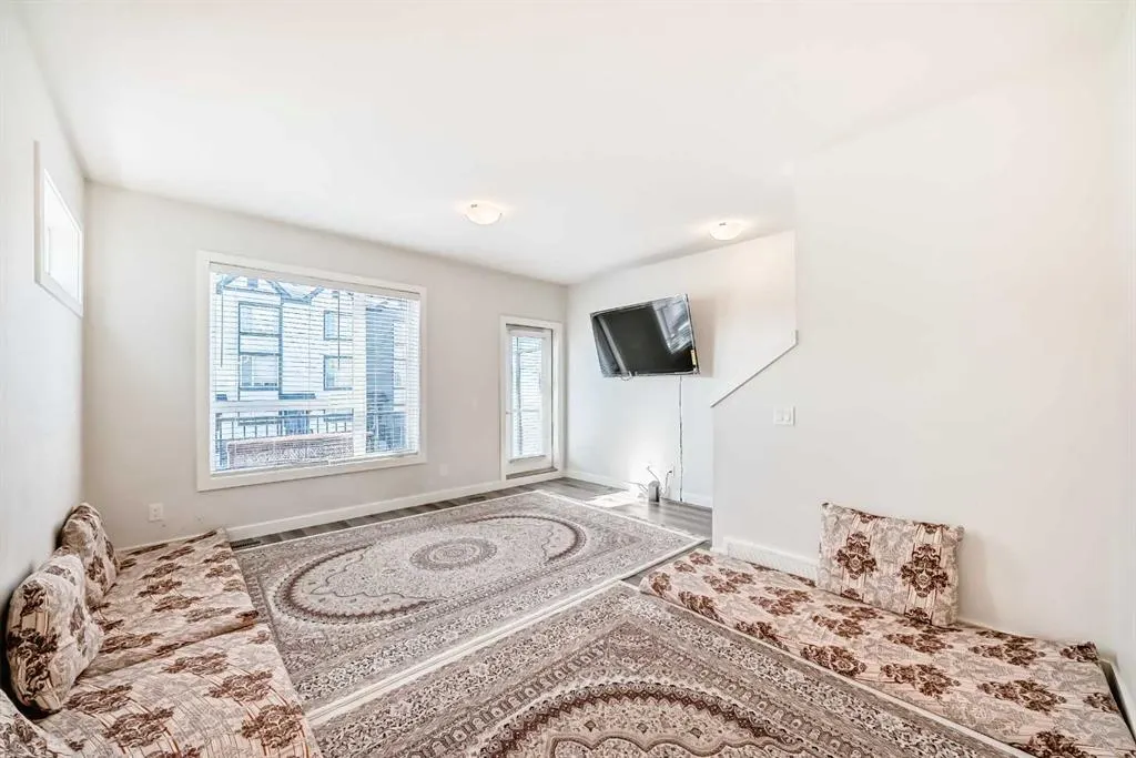 30 Evanscrest Park NW