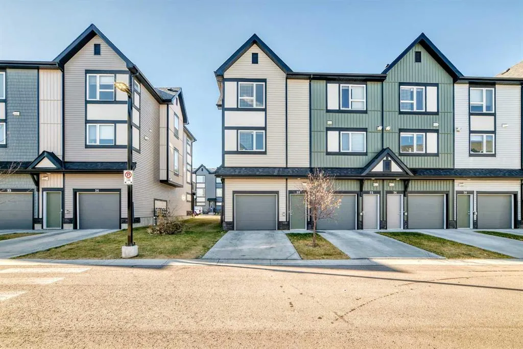 30 Evanscrest Park NW