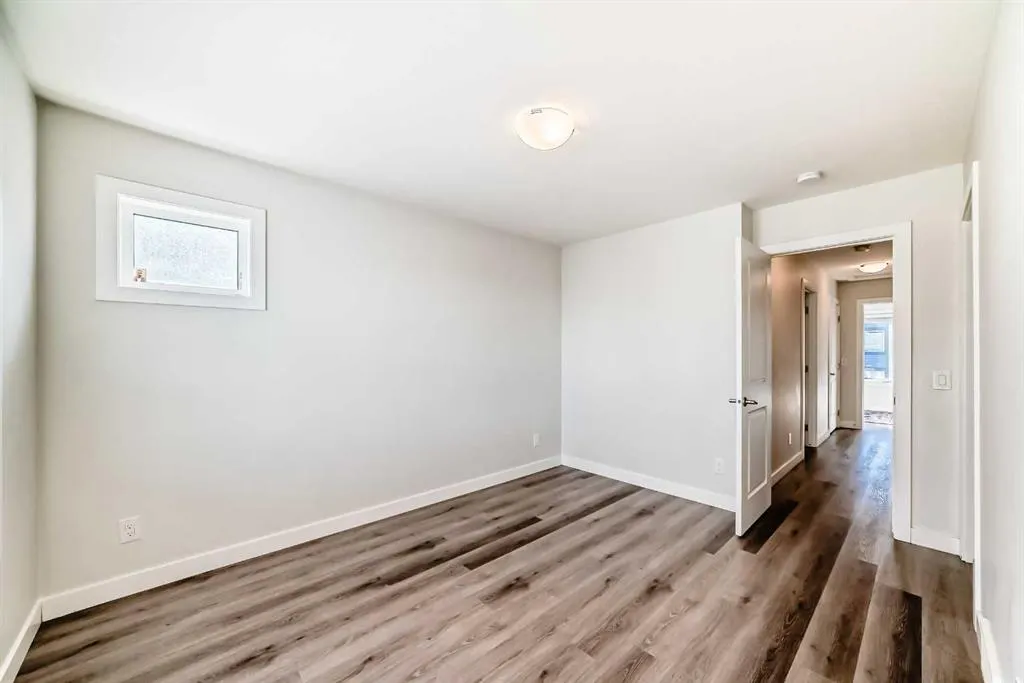 30 Evanscrest Park NW