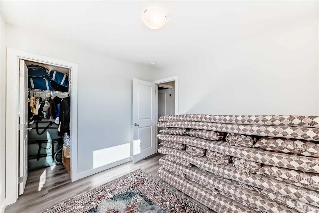 30 Evanscrest Park NW