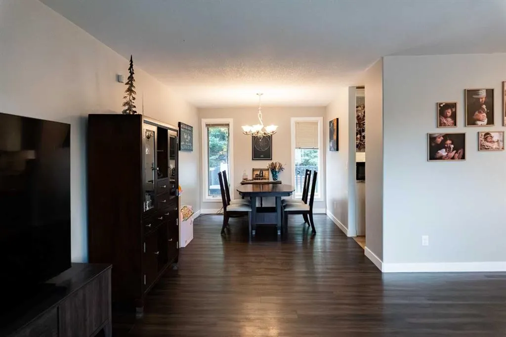 127 Sitar Crescent
