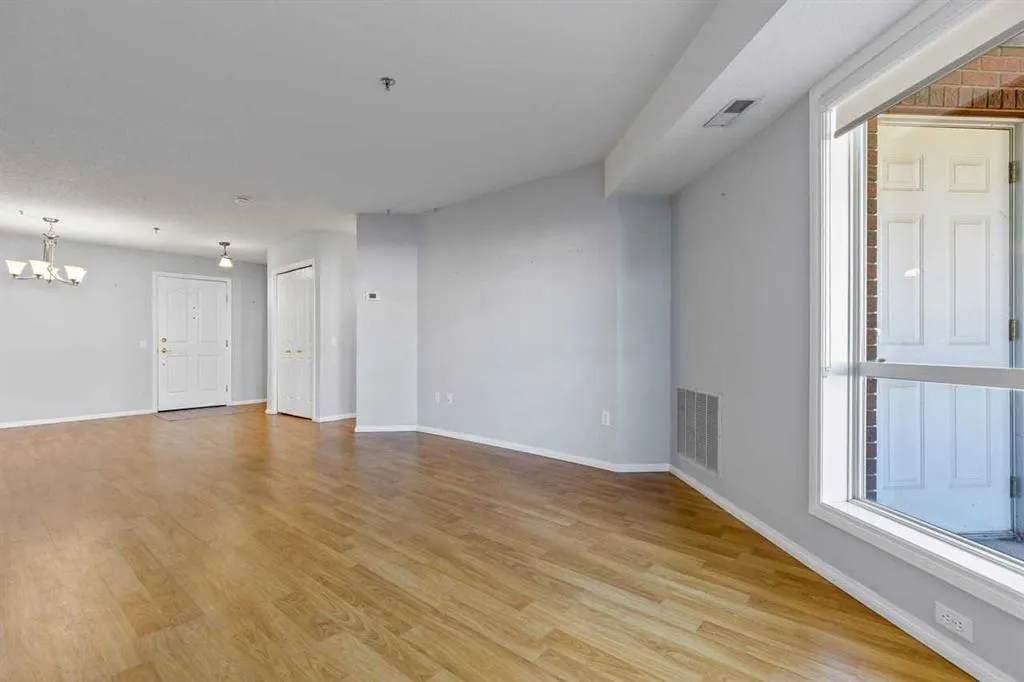 1818 Simcoe Boulevard SW, #1110