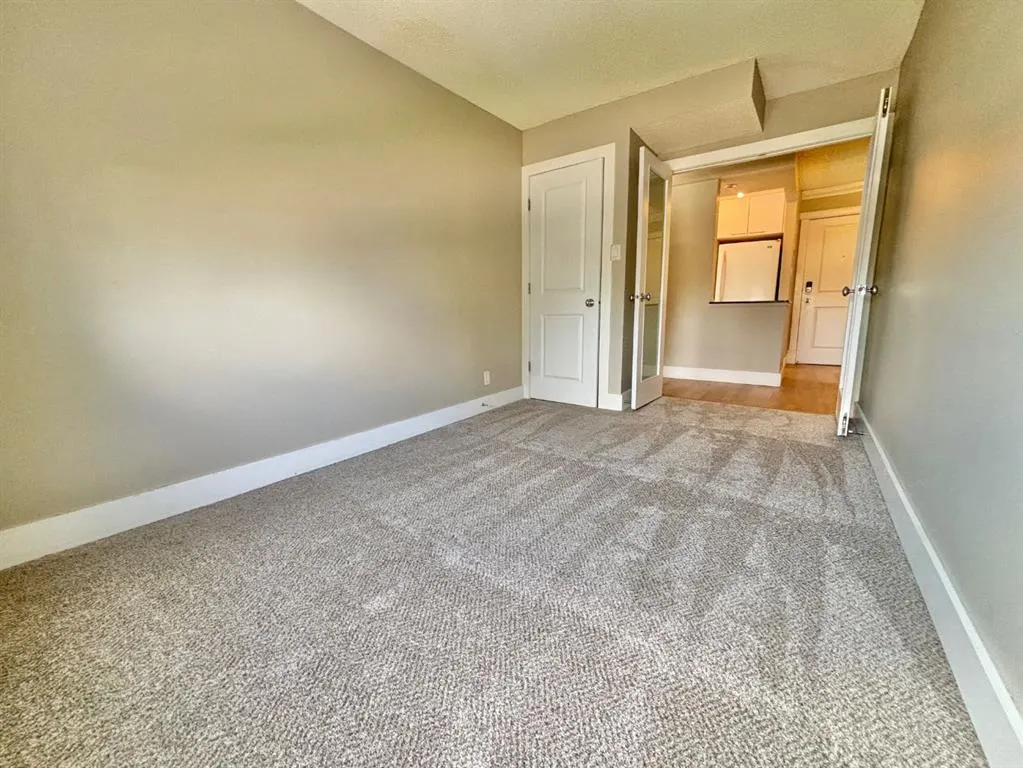 501 57 Avenue SW, #207