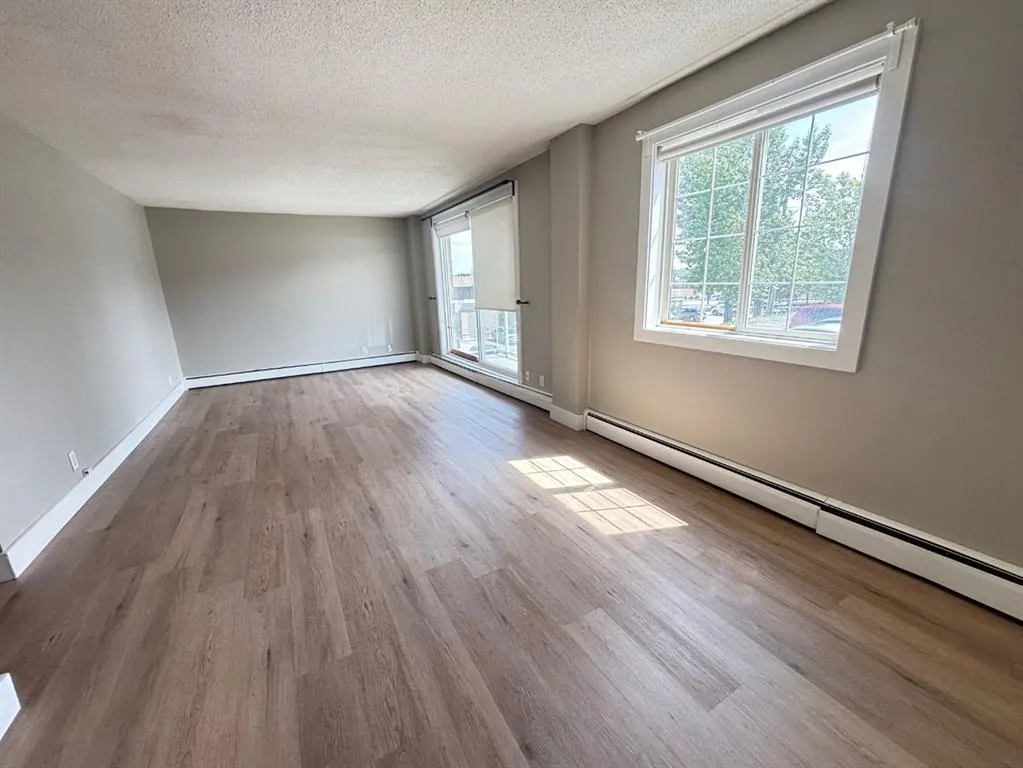 501 57 Avenue SW, #207