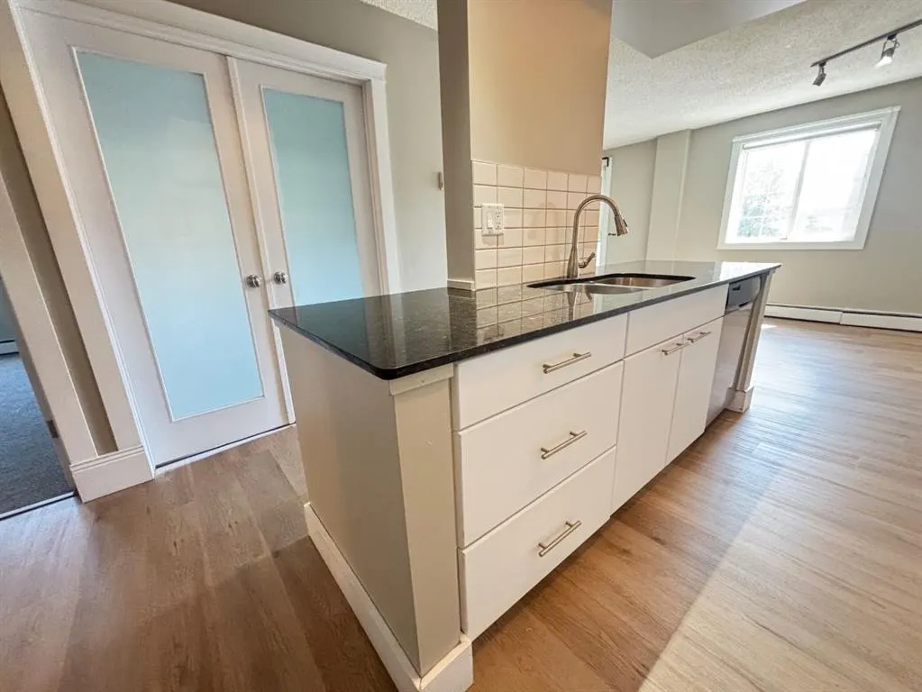 501 57 Avenue SW, #207