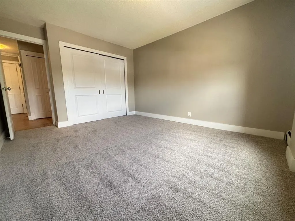 501 57 Avenue SW, #207