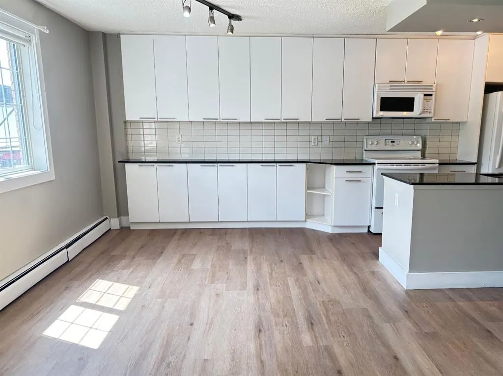 501 57 Avenue SW, #207