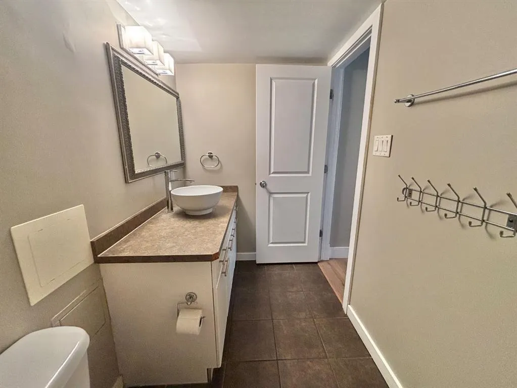 501 57 Avenue SW, #207