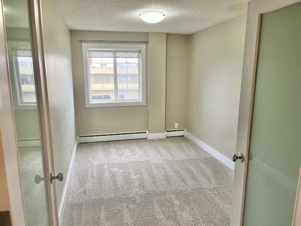 501 57 Avenue SW, #207
