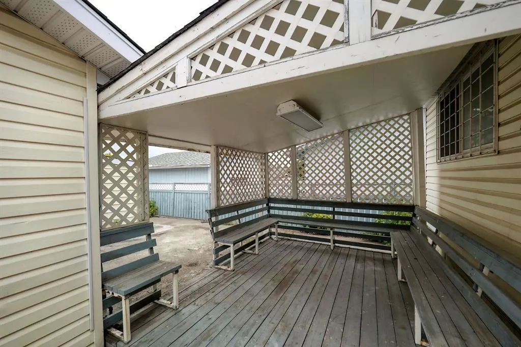 24 Rundleson Way NE